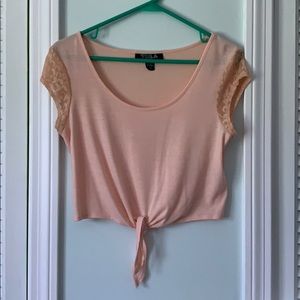 Cropped Tie Tee